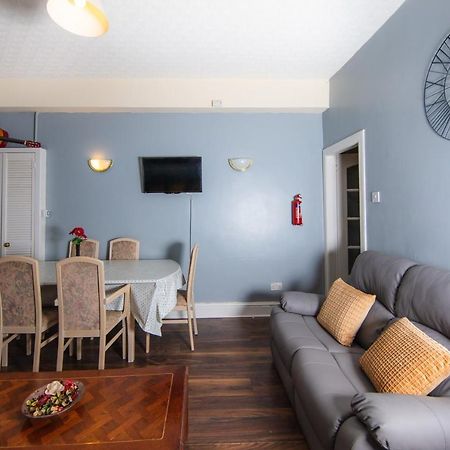 אדינבורו Super Central 4Bedroom Apartment At The Meadows מראה חיצוני תמונה