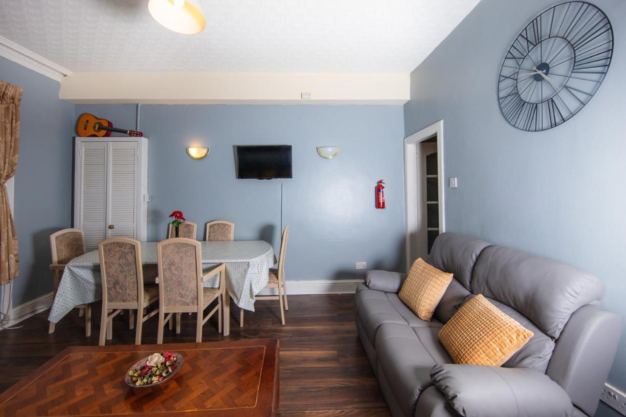 אדינבורו Super Central 4Bedroom Apartment At The Meadows מראה חיצוני תמונה