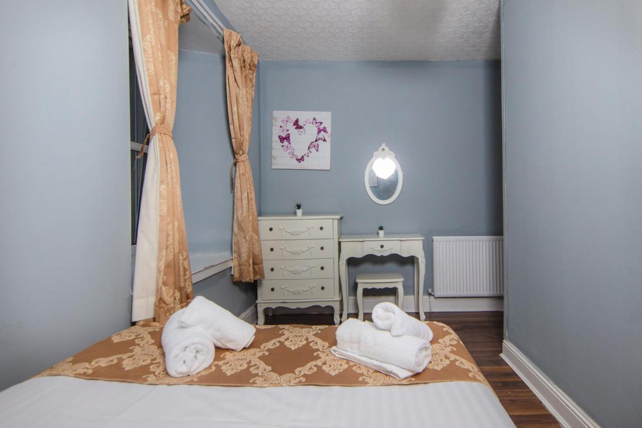 אדינבורו Super Central 4Bedroom Apartment At The Meadows מראה חיצוני תמונה